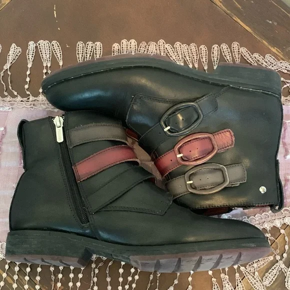 Pikolinos Caravaca Buckle Leather Ankle Boots - Picture 5 of 16